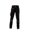 Crne radne pantalone sa reflektujucim detaljima na nogavicama
